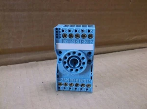 S3-B Releco Turck 10A 11-Pin 3PDT DIN Rail Mount Relay Socket S3B - Imagen 1 de 4