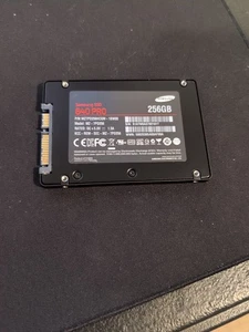 Samsung 840 PRO 256GB - Picture 1 of 2