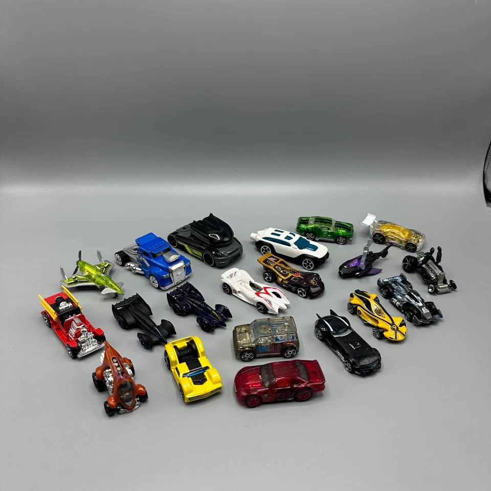 Hot Wheels Mixed Lot of 20 Cars Trucks Planes Metal & Plastic Mixed Bat Man DC - Image 1 of 4