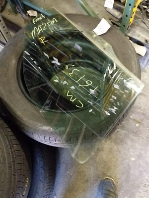 2001 2002 2003 2004 Mazda Tribute стекло двери переднего пассажира стороне - Изображение 1 из 2