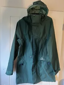 Mountain Range Gore-Tex Green Waterproof Hooded Jacket Small 40” rain coat - Picture 1 of 8