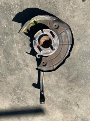 Chrysler 300 2012-2023 eje delantero izquierdo nudillo OEM lado del conductor Foto 1 de 2