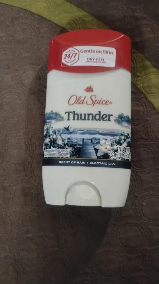 Desodorante líquido Kiss My Face rock roll-on, patchouli pacífico, 3 oz, pacote com 6 - Imagem 1 de 1