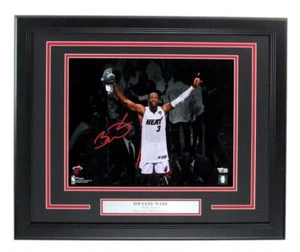Foto autografiada de Dwyane Wade 11x14 fanáticos enmarcados por el calor de Miami - Imagen 1 de 4