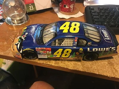 1:18  2002 JIMMIE JOHNSON 48 LOWES LOONEY TUNES /USED-NO BOX - Image 1 of 2