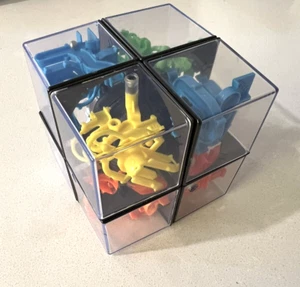Rubik's Fusion Perplexus 2 x 2 Puzzle Maze Cube - Spinmaster 2022 - Picture 1 of 4