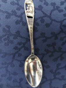 MOUNT RUSHMORE Spoon with WASHINGTON JEFFERSON ROOSEVELT & LINCOLN - Imagen 1 de 4