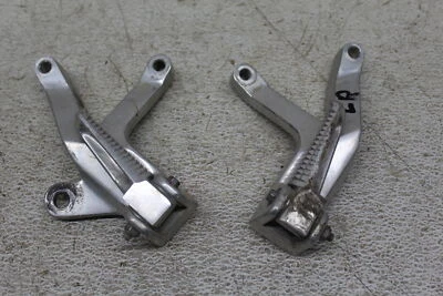 Yamaha YZF600R 1998 juego de clavijas de pasajero trasero par Foto 1 de 4