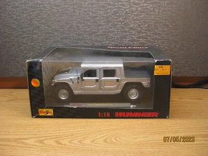 1/18   HUMMER  HARD TOP IN  SILVER  BY MAISTO      # 31857 - Picture 1 of 23