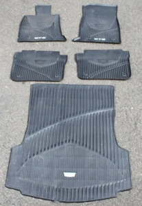 Juego de 5 alfombrillas negras de goma delanteras traseras y de carga Cadillac CT6 2016-2020 OEM GM - Imagen 1 de 14