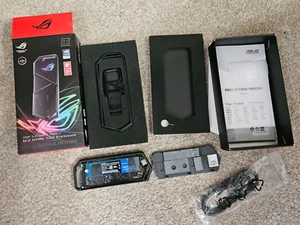ASUS ROG Strix Arion m.2 NVM3 enclosure & WD BLUE SN550 250GB SSD - Picture 1 of 4