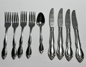 Oneida Children's Community Deluxe Stainless Flatware Chateau Kids Set of 9 - Picture 1 of 6