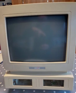 AMSTRAD PCW 9512 NOIR/BLANC CRT TUBE ET CARTE D'ALIMENTATION PIÈCES DE RECHANGE, FONCTIONNE - Photo 1/12