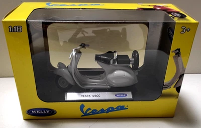 WELLY VESPA COLLECTION 1:18 MOTO DIE CAST  VESPA 125 CC 1952 GRIGIO   ART  39178 - Immagine 1 di 2