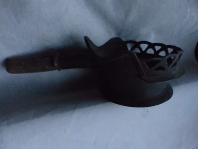 Fer a repasser Chinois ancien en bronze ou laiton XIXe ou XXe - Photo 1/4