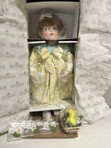 MUÑECA ASHTON DRAKE GALERÍAS Helen Steiner Rice "CADENA MARGARITA" con certificado de autenticidad nueva en caja - Imagen 1 de 9