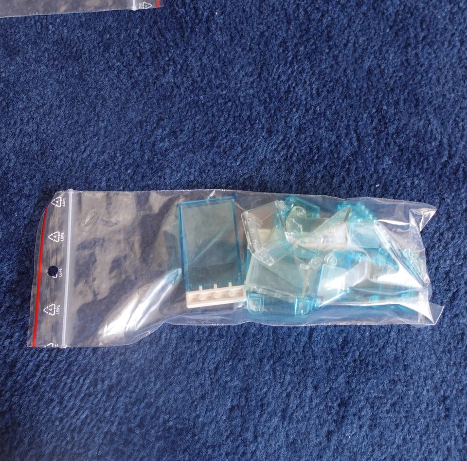 LEGO - TRANS CLEAR ( BLUE ) VEHICLE WINDOWS 4474 3823 2473 2483 TOYS 90IES 80IES - Bild 1 von 1