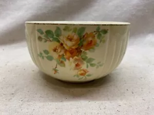 HALLS SUPERIOR QUALITY USA KITCHENWARE Yellow Roses MIXING BOWL 6” Diameter Vtg - Picture 1 of 3