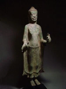 A STANDING BUDDHA SAKYAMUNI, BRONZE. MON DVARAVATI STYLE. PHETCHABUN PROVINCE. - Picture 1 of 12