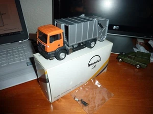Conrad SoMo MAN refuse truck Haller M15x-2 truck 1:50 MINT BOXED WITH MIRRORS - Picture 1 of 7