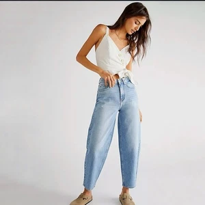 Free People We The Free Westward Barrel Jeans High Waist Tapered Light Wash 25 - Picture 1 of 16