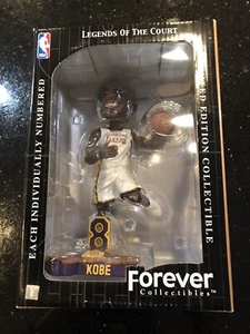 Kobe Bryant Alternate White Jersey #8 Legends Of The Court Bobblehead Rare Mint - Bild 1 von 6