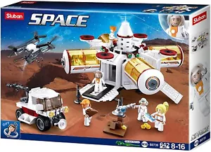 NEW Space Collection Lunar Station Brick Building Set 642pcs B0739 - Picture 1 of 3
