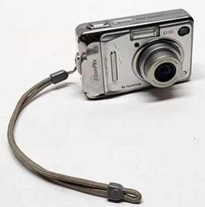 Fujifilm FinePix A500 5.1MP Digital Camera Silver - Picture 1 of 12