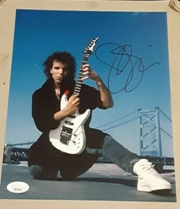 JOE SATRIANI GRAMMY AWARD NOMINATED GUITARIST SIGNED AUTOGRAPHED 8X10 PHOTO JSA - Picture 1 of 3