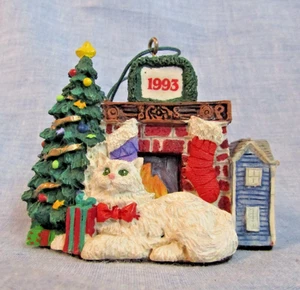 TROTTMAN RESIN FANCY FEAST  MULTI COLOR CHRISTMAS ORNAMENT CAT BY FIREPLACE - Picture 1 of 4