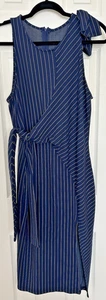 Atemberaubendes blaues Nadelstreifen Dess mit Schulterschleife und Taillenband Stretch Gr. L/XL - Bild 1 von 13