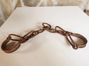 OLD ANTIQUE PRIMITIVE DOUBLE WROUGHT IRON SHACKLES CHAIN FARM TOOL - Picture 1 of 15