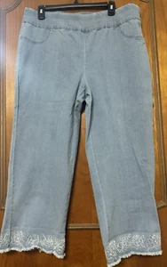 Alfred Dunner Denim Elastic Capri Pull-On Pants Size 14 Embroidered NWT - Picture 1 of 2