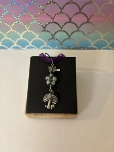 Glow In The Dark Butterfly, Flower, Toadstool Pendant Necklace. Gift Boxed. - Picture 1 of 12