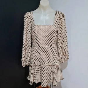 Women's size 10 'THE FATED' Gorgeous beige polka dot long sleeve dress - EUC - Picture 1 of 7