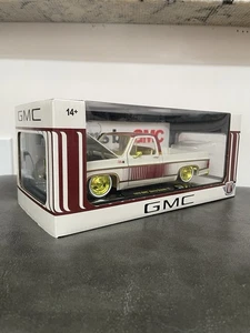 1976 GMC Sierra Grande 15 Gold CHASE M2 Diecast 1/24 Scale - Picture 1 of 4