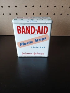 VTG Band-Aid Tin Box Johnson & Johnson Plastic Strips Plain Pad 1950s Full! - Picture 1 of 6