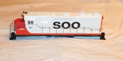 Athearn HO Scale Soo Line GP-35 #729 Locomotive Shell - Image 1 of 4