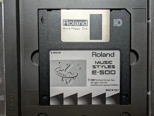 Colección de estilos de disquete para teclados Roland serie E500 - Imagen 1 de 4