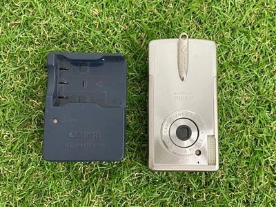 Canon Digital Camera IXUS i5 Powershot SD20 5.0MP (A285) - Image 1 of 4