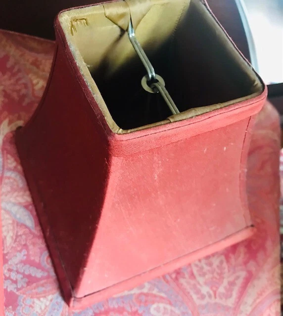 Juego de 5 pantallas de lámpara de araña de seda Pottery Barn rojo profundo raro Foto 1 de 4