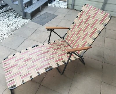 Chaise salón plegable vintage palmeado marco negro metal madera reposabrazos silla de césped Foto 1 de 4