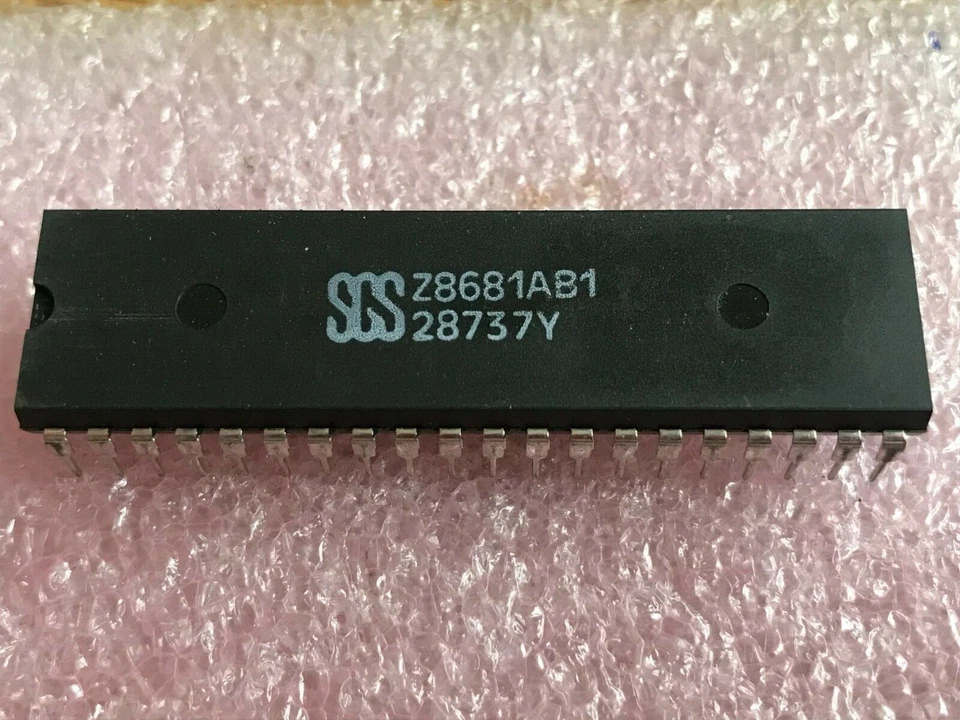 Microcontroller Z8681AB1 40 pin dip by SGS 1pc £4.95 HU1441 - Image 1 of 1