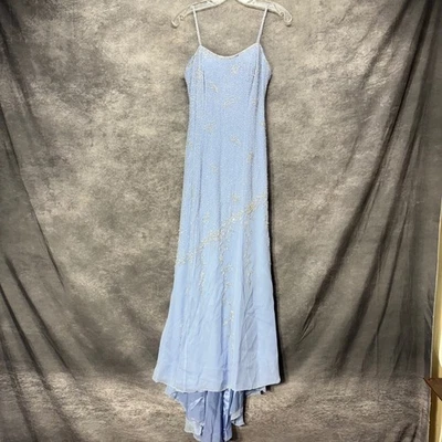 Vestido de Colección Tiffany Designs Azul Claro Seda Con Cuentas Vestido de Baile de graduación Talla 2 Hada Floral Foto 1 de 4