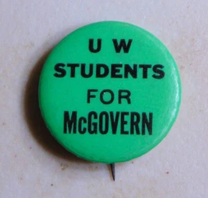 George McGovern 1972 campagna Wisconsin spilla bottone politico - Foto 1 di 1