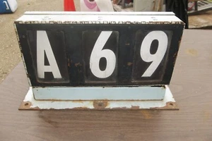 Caja de letreros enrollables con número de autobús/tren Pre-Metro NYC de colección - Imagen 1 de 6