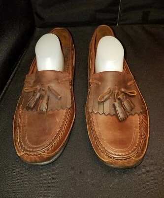 NUEVO SIN CAJA Para hombres 14D Florsheim Marrón Engrasado LEA Flecos Borla Cubierta Suela Zapatos Sin Cordones Foto 1 de 4