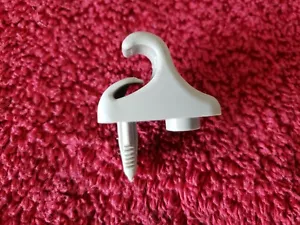 10 11 12 13 KIA FORTE SUN VISOR CLIP OEM FREE SHIPPING! - Picture 1 of 4
