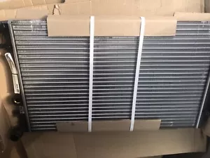 Audi VW Radiator 8MK 376713781 Radiator BEHR HELLA 8MK 376 713-781 - Picture 1 of 5