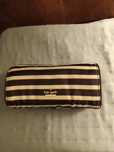 KATE SPADE BLACK AND WHITE PRINT JEWELRY ROLL - Picture 1 of 6